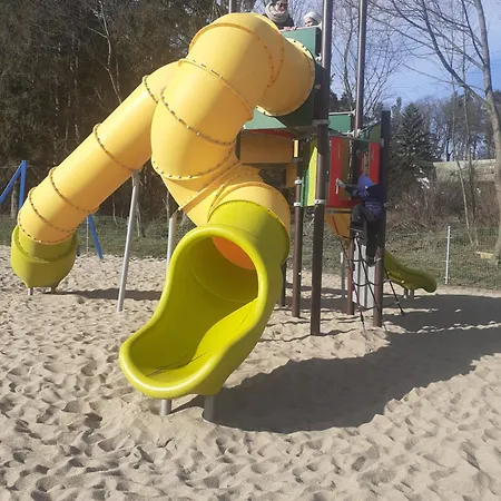 Feriehus Nad Jeziorem/seehaus 3 Letowo (West Pomeranian)