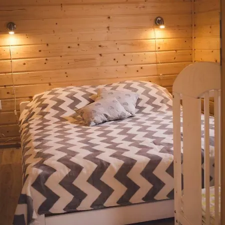 Casa vacanze Nad Jeziorem/seehaus 3 Letowo (West Pomeranian)