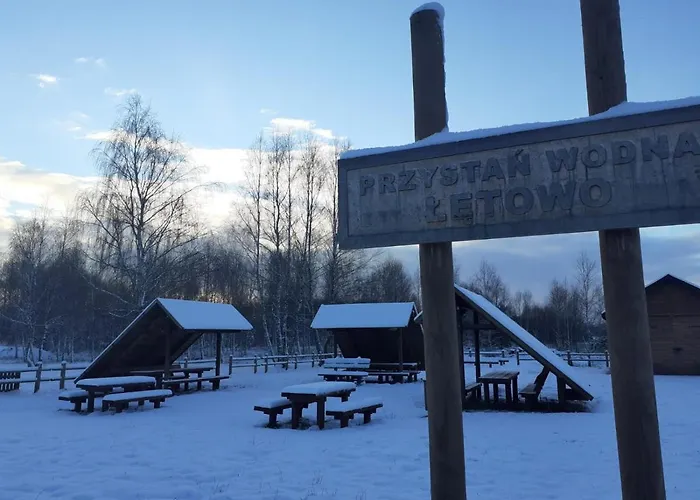 Dom wakacyjny Nad Jeziorem/seehaus 3 Letowo (West Pomeranian)