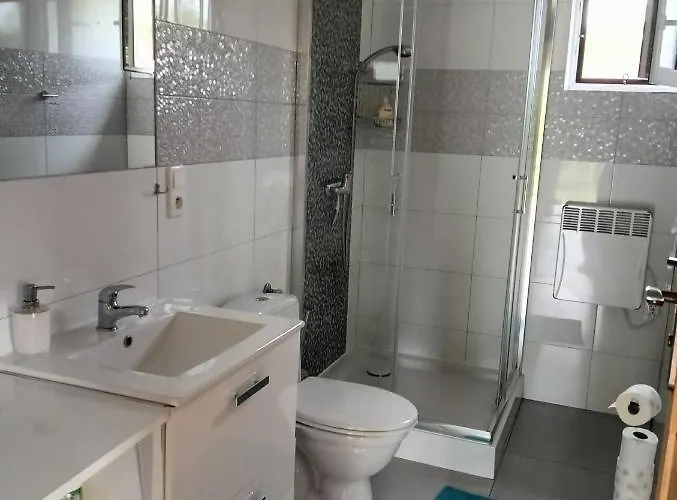 Dom wakacyjny Nad Jeziorem/seehaus 3 *