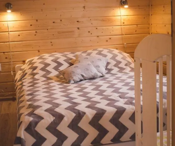 Dom wakacyjny Nad Jeziorem/seehaus 3 Letowo (West Pomeranian)